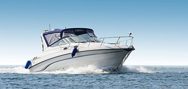 photo of boat - links to personal recreational loans page